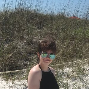 Meet your Posher, Christina